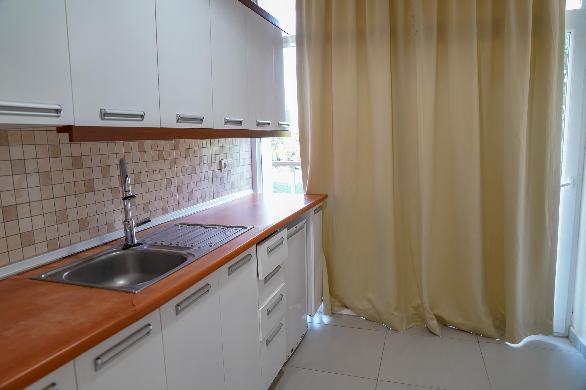 Balkonlu oda manzarası